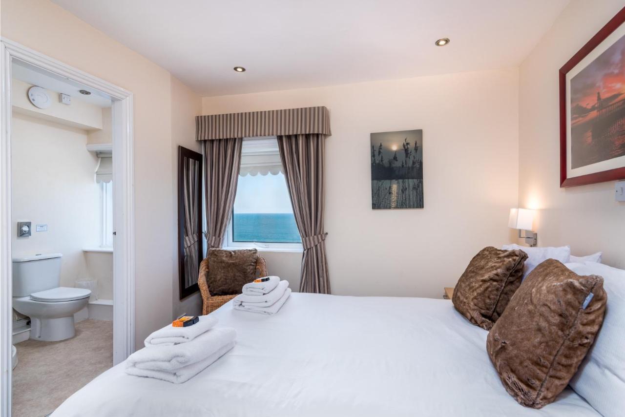 Riviera Guesthouse Whitby Esterno foto