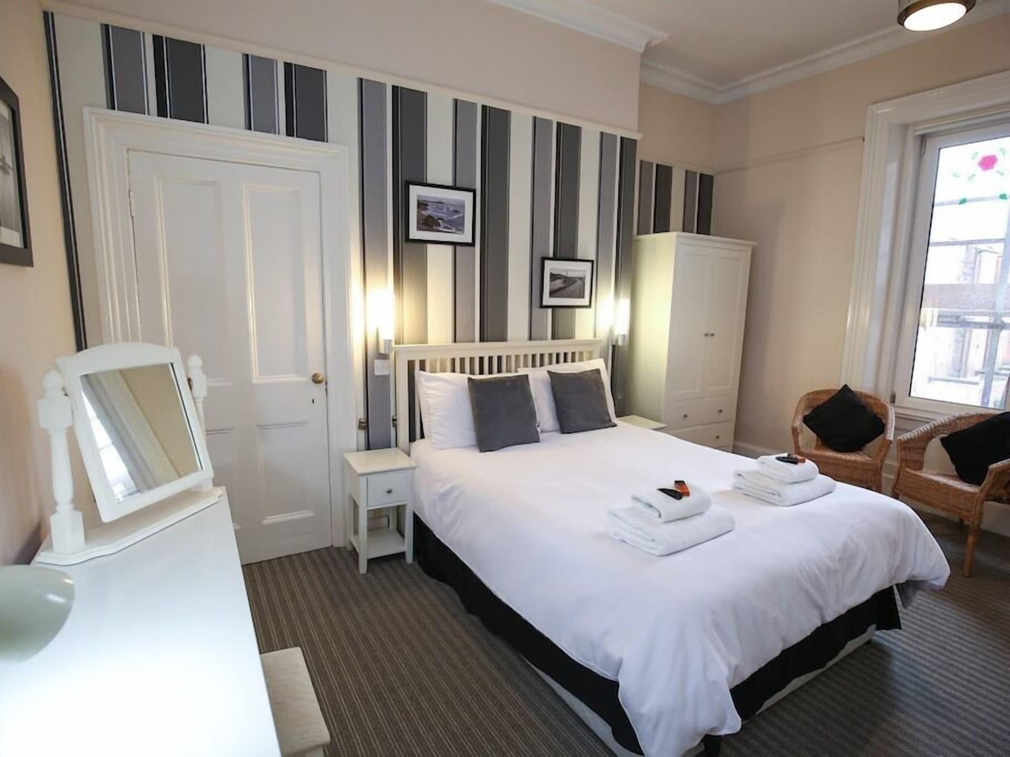 Riviera Guesthouse Whitby Esterno foto